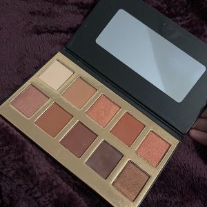Beautiful Crown Eyeshadow Pallette *NEVER USED*